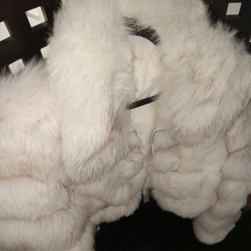 Fabulous pre-owned fox fur size medium